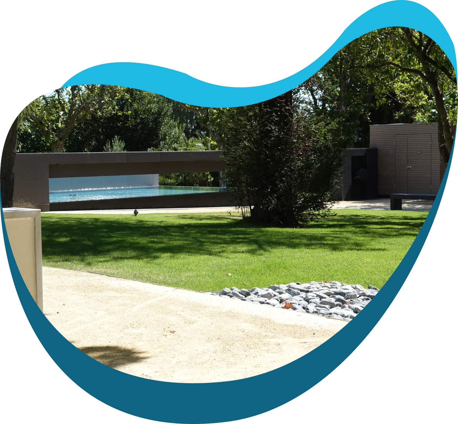 Piscine publique d'un client de Côté Bleu à proximité de Montpellier