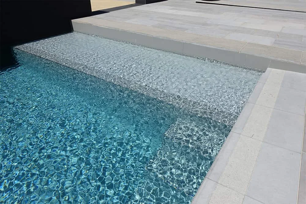 Intervention sur une piscine de l'hôtel et restaurant Autignac